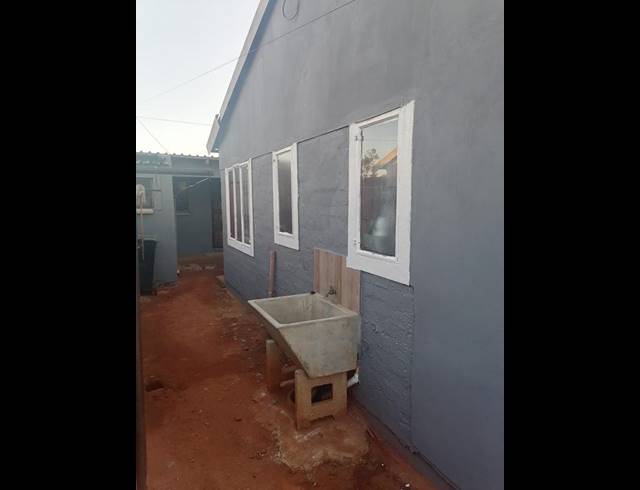 2 BEDROOM HOUSE FOR SALE IN LEHAE